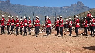 Imagem da notícia Um dos filmes de guerra mais realistas já feitos: esta joia estrelada por Michael Caine é elogiada por um especialista militar