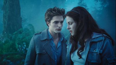 Por que Edward não ouve os pensamentos de Bella? Teoria de fãs explica origem dos poderes da protagonista