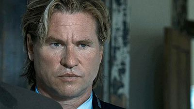Imagem da notícia "Nem havia um papel": Val Kilmer fez este suspense extraordinário só para trabalhar com Nicolas Cage e um clássico diretor