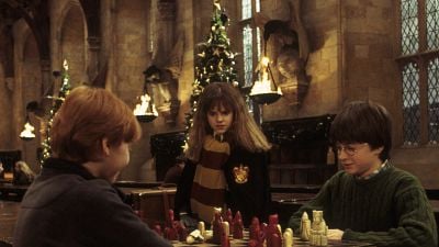 Imagem da notícia Se você pausar Harry Potter e a Pedra Filosofal aos 90 minutos e 12 segundos, a magia desaparece instantaneamente