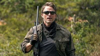 Imagem da notícia Superado apenas por Wandinha e Stranger Things, este thriller da Netflix era uma minissérie, mas suas 93 milhões de visualizações mudaram os planos