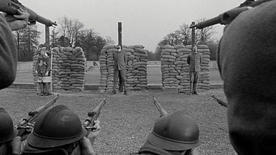 Imagem da notícia Censurado em vários países: Um dos melhores filmes de guerra da história está disponível no streaming