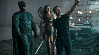 Imagem da notícia Zack Snyder revela os dois únicos filmes da Marvel e da DC para os quais ele voltaria ao cinema de super-heróis: "Não estou tão empolgado quanto antes"