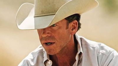 Imagem da notícia Criador de Yellowstone, Taylor Sheridan admite surpresa com o quanto sua realidade se parece com a de John Dutton: "Você é como um rei e a moralidade não se aplica"