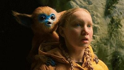 Imagem da notícia Disponível agora para assistir online: Um filme de fantasia "realmente mágico" com Finn Wolfhard, num estilo que não se fazem mais