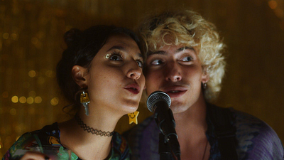 Imagem da notícia Mais Euphoria, menos Malhação: Nova série teen brasileira tem cenas picantes e mistério em clima de anos 2000