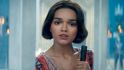Imagem da notícia O live-action de Branca de Neve é bem diferente da animação original, mas como a trama de Rachel Zegler se compara ao livro que deu origem à história?