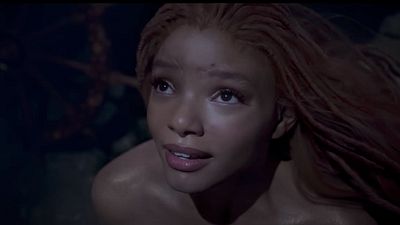 Imagem da notícia A Pequena Sereia: Halle Bailey "quase quebrou o pescoço" fazendo cena icônica do filme da Disney