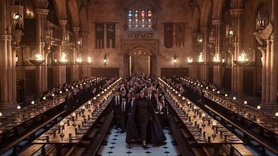 Imagem da notícia A nova geração de Hogwarts: Conheça o elenco da série de Harry Potter da HBO Max lado a lado com os atores originais dos filmes