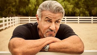 Imagem da notícia Aos 80 anos, Sylvester Stallone fala sobre o maior arrependimento de sua carreira: "Fui um idiota por ter feito isso"