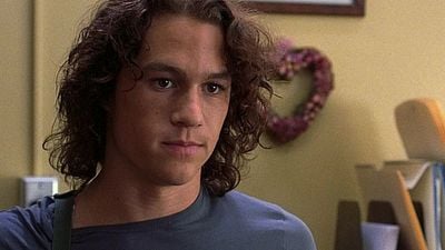 Imagem da notícia Este clássico dos anos 90 terá continuação 26 anos depois e homenagem para Heath Ledger: "Ele merece ser amado"