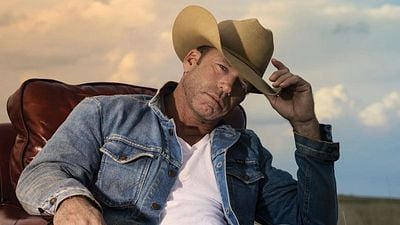 Imagem da notícia Esnobado em Hollywood por 10 anos, ele acaba de fechar um contrato bilionário na televisão: "Era como a indústria me via"