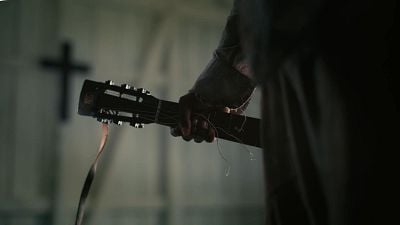 Imagem da notícia A partir de hoje, você pode transmitir a sensação de terror do ano – imperdível não só para os fãs de Tarantino!