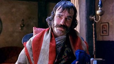 Imagem da notícia "Caminhamos em silêncio por 10 minutos": Há 25 anos, Leonardo DiCaprio ficou sem palavras diante deste ator lendário que ganhou 3 Oscars