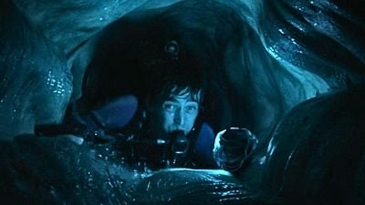 Imagem da notícia Um dos filmes mais aguardados de 2026 mostra um mergulhador preso no estômago de uma baleia: Em vez de usar CGI, construíram uma em escala real!