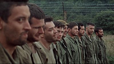 Imagem da notícia Clássicos: Este é o filme de guerra brutal e selvagem que inspirou Bastardos Inglórios de Quentin Tarantino