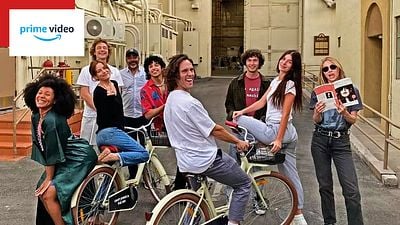 Imagem da notícia Daisy Jones & The Six tem atriz brasileira no elenco como melhor amiga da neta de Elvis Presley