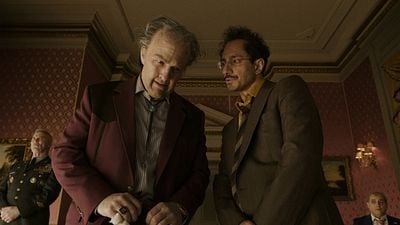 Imagem da notícia "Era intimidador estar no set": Riz Ahmed e o elenco de Digger revelam como foi trabalhar com Tom Cruise