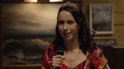 Imagem da notícia Perfeita para os fãs de Stephen King: É a melhor série de terror do ano, mas vai te arrancar muitas risadas