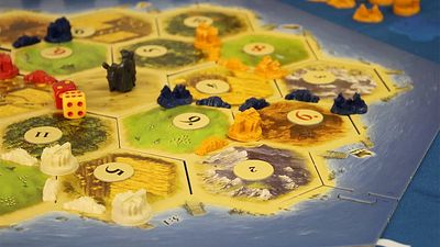 Imagem da notícia Catan: Clássico jogo de tabuleiro ganhará adaptação na Netflix