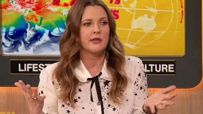 Imagem da notícia Por que todo mundo em Hollywood está bravo com Drew Barrymore? Atriz fez a única coisa que deveria evitar