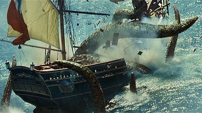 Imagem da notícia Antes de Piratas do Caribe, um filme pornô: O barco do filme foi usado para filmagens pornográficas... e afundou!