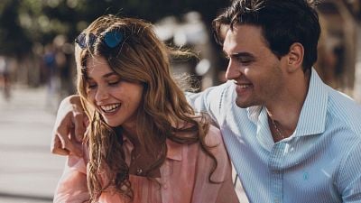 Imagem da notícia 100 milhões de visualizações: Após o sucesso no streaming, o próximo best-seller de uma autora de sucesso será adaptado para o cinema