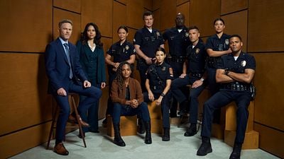 Imagem da notícia Boas notícias para os fãs de The Rookie! 9ª temporada tem previsão de estreia confirmada e spin-off ganha teaser em painel da San Diego Comic-Con