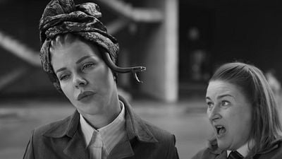 Imagem da notícia Netflix cancelou esta série após 1 temporada e fãs estão revoltados: “Só renovam Emily em Paris e Bridgerton”