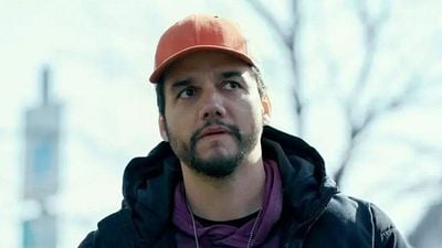 Imagem da notícia Disney "atrasou" novo Star Wars só para ter Wagner Moura? Ator interpreta personagem decisivo da ficção científica