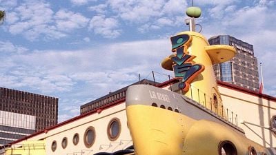 Imagem da notícia A ideia mais fantasiosa de Steven Spielberg fora do cinema foi um restaurante subaquático, ​​mas fracassou: "É como comer dentro de uma máquina de pinball"