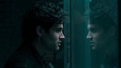 Imagem da notícia "Foi um versão muito preliminar": You teria um final alternativo totalmente bizarro para Joe Goldberg