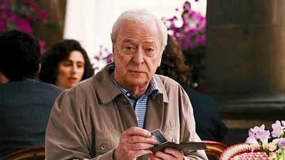 Imagem da notícia "Eu inventei uma história": Como Michael Caine assumiu brilhantemente o papel de Alfred nos filmes do Batman
