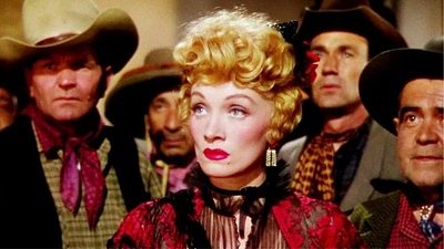 Imagem da notícia "Tive que reprimir todo o ódio que ele despertou em mim": Esta grande atriz não encontrou palavras suficientemente duras para destruir este diretor lendário