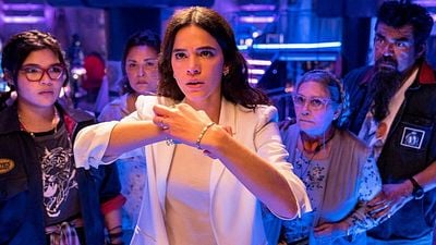 Imagem da notícia Onde assistir a Besouro Azul? Um dos filmes de herói mais divertidos de 2023 já está no streaming