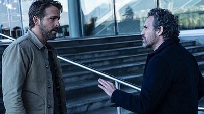 Imagem da notícia Dura 106 minutos e está na Netflix: Ryan Reynolds e Mark Ruffalo em uma emocionante história de viagem no tempo