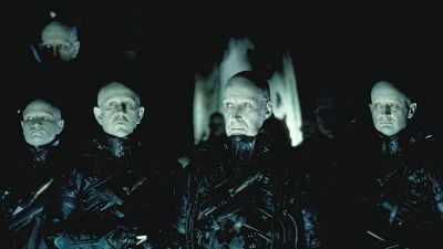 Imagem da notícia Um dos melhores filmes de ficção científica dos anos 90: Antecipou Matrix e tem uma sequência secreta que quase ninguém conhece!