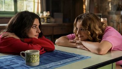 Imagem da notícia Apenas 2 semanas após a estreia, Prime Video confirma 2ª temporada de Sterling Point, seu mais recente fenômeno juvenil