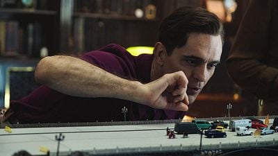 Imagem da notícia 6,7 bilhões de horas assistidas: Uma das séries mais populares da Netflix retorna com um aguardado spin-off