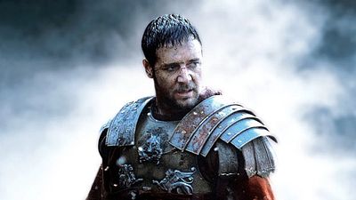 Imagem da notícia Gladiador 2: Planos originais de Ridley Scott envolviam ressurreição de Russell Crowe e viagens no tempo