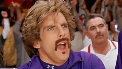 Imagem da notícia Apenas 7 segundos na tela: Há 21 anos, Ben Stiller trouxe esta lenda dos filmes de ação para uma participação especial brilhante em seu filme