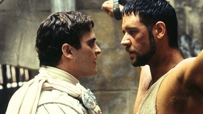 Imagem da notícia "Senti uma pontada no coração": A opinião de Russell Crowe sobre a atuação de Joaquin Phoenix na cinebiografia que ele recusou fazer