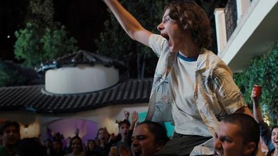 Imagem da notícia De onde você conhece o elenco de Os Novatos? Vencedor do Emmy, ator-mirim de terror e estrela do TikTok estão no filme da Netflix