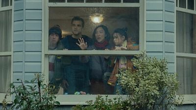 Imagem da notícia A Última Casa: Que horas estreia a ficção científica com Wagner Moura na Netflix?
