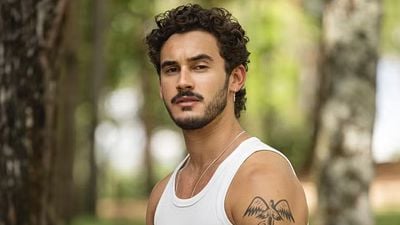 Imagem da notícia Quem é Filipe Bragança, protagonista de Coração Acelerado? Galã já fez Chiquititas, dublou personagem da Disney e foi Sidney Magal