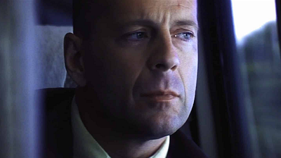 Imagem da notícia 4 horas de Bruce Willis no streaming: 2 de seus melhores filmes estão disponíveis