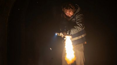 Imagem da notícia “O público vai saber a quantidade de balas da arma”: Zach Cregger revela como quer aproximar Resident Evil da experiência dos games