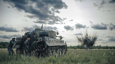 Imagem da notícia Número 1 em 17 países: O novo filme de guerra da Amazon alcançou algo absolutamente único