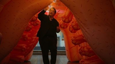 Imagem da notícia Para ver hoje à noite: Este é um dos filmes mais esquisitos da Netflix - e vai mudar sua vida!