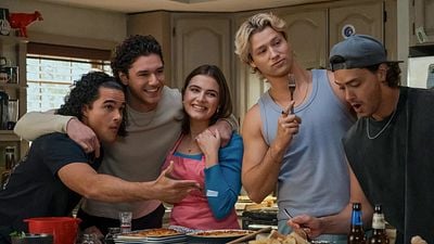 Imagem da notícia Elenco de Off Campus sofrerá baixa na 2ª temporada, mas o ator está cotado para estrelar o próximo romance de sucesso da Prime Video